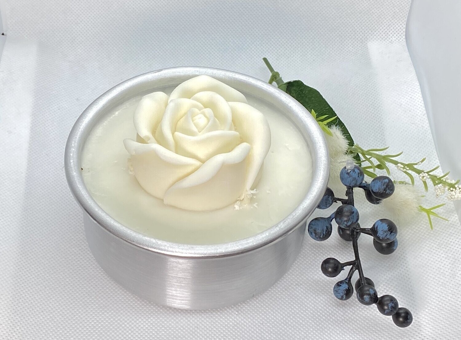 Mini Cake Pan Candle with Rose Wax Melt