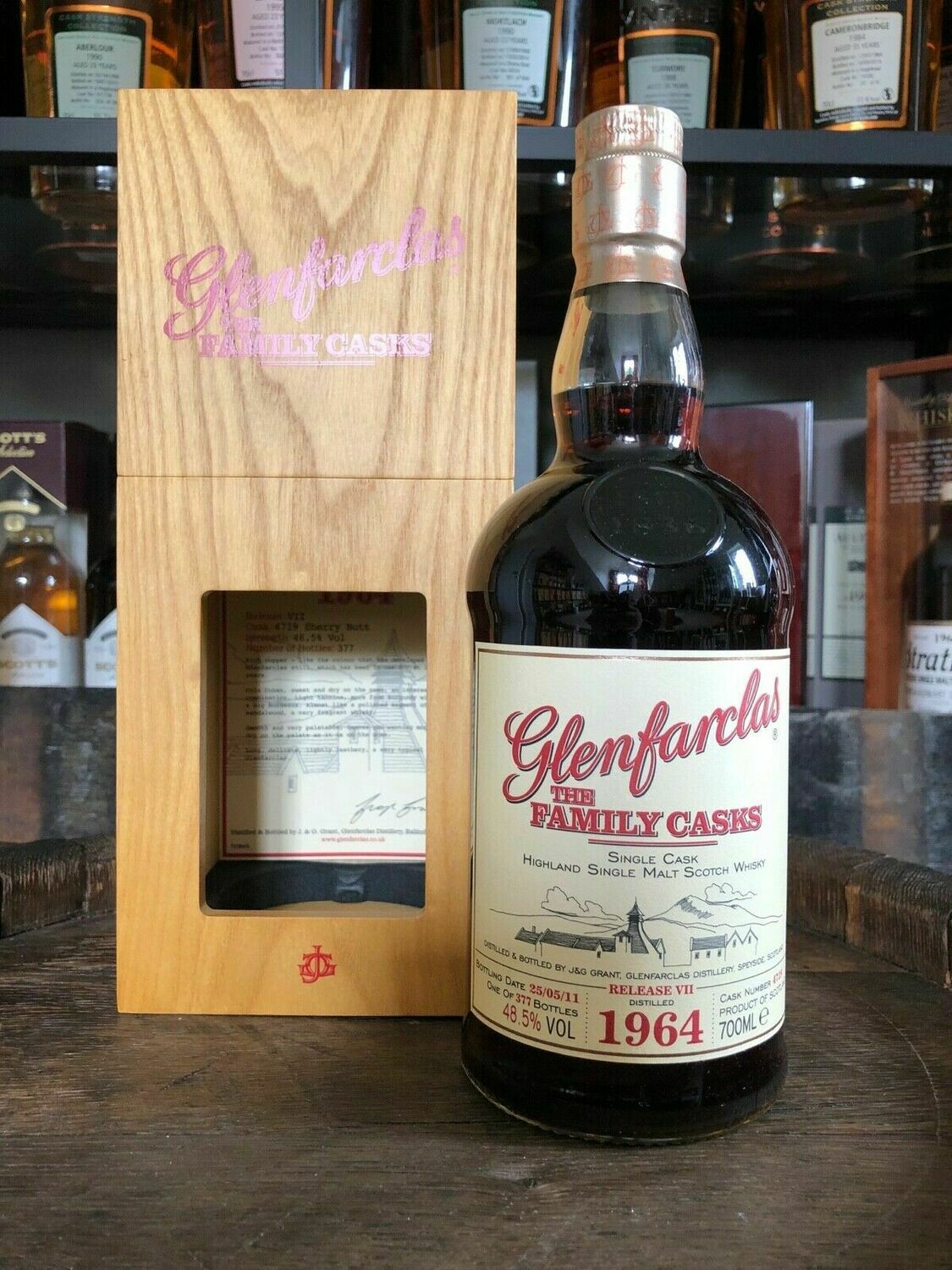 Glenfarclas 47 Jahre 1964/2011 Family Cask Release VII mit 0,7 L und 48,5%
