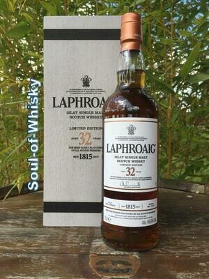 Laphroaig 32 Jahre Limited Edition mit 0,7 L und 46,6%