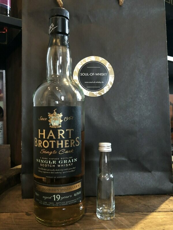 Invergordon 19 Jahre Sample mit 2cl und 46% Invergordon 19 Jahre Sample mit 2cl und 46%