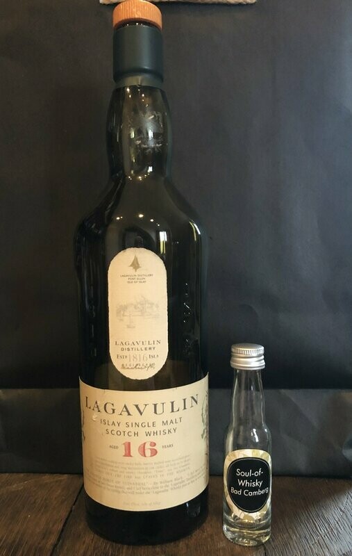 Lagavulin 16 Jahre Sample mit 2cl und 43% Lagavulin 16 Jahre Sample mit 2cl und 43%