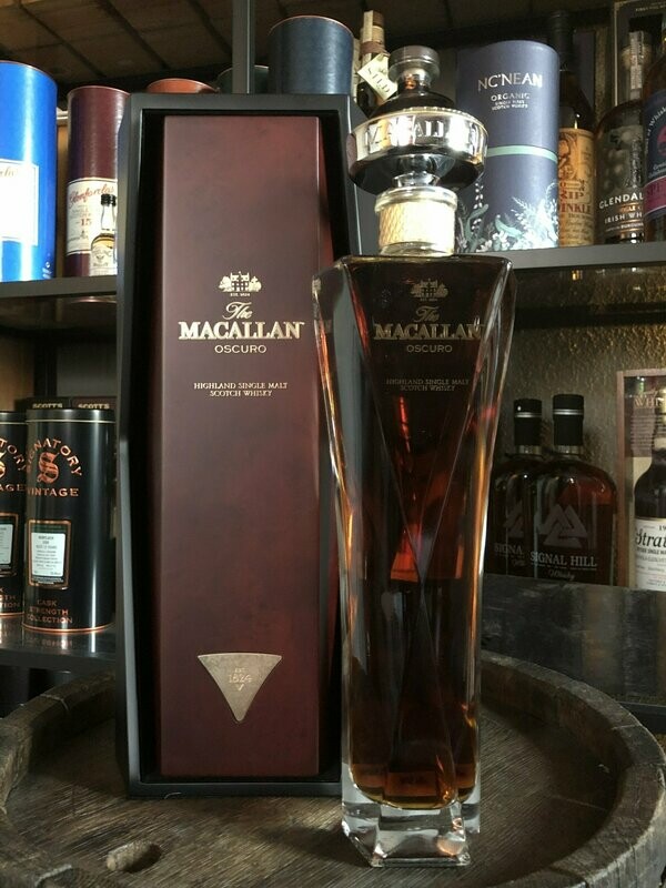 Macallan Oscuro Decanter 1824 mit 0,7l und 46,5% Macallan Oscuro Decanter 1824 mit 0,7l und 46,5%