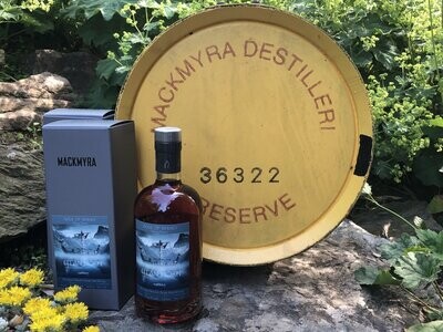 Utan Hörn Vatten - Soul of Whisky/ Mackmyra Viking Series Nr. 1, 6 Jahre Port Cask Finish nur 55 Flaschen