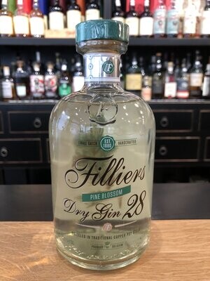 Filliers Dry Gin Pine Blossom mit 0,5L und 42,6%
