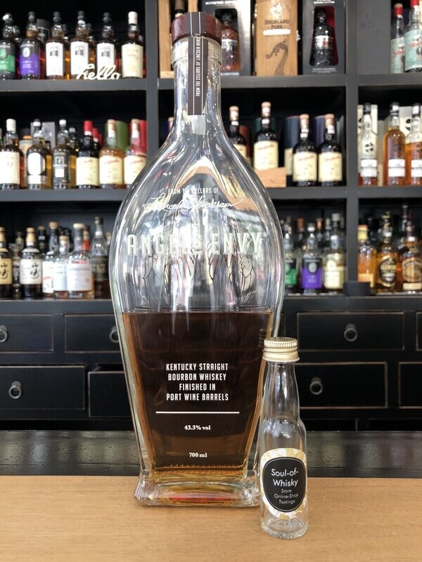 Angels Envy Port Wine Bourbon Sample mit 2cl und 43,3% Angels Envy Port Wine Bourbon Sample mit 2cl und 43,3%