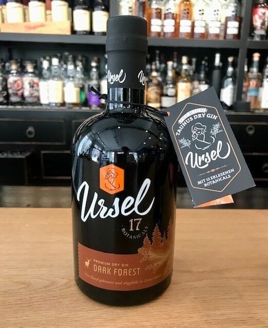 Taunus Ursel (Hessen) Dark Forest Gin mit 0,5L und 47% Taunus Ursel (Hessen) Dark Forest Gin mit 0,5L und 47%