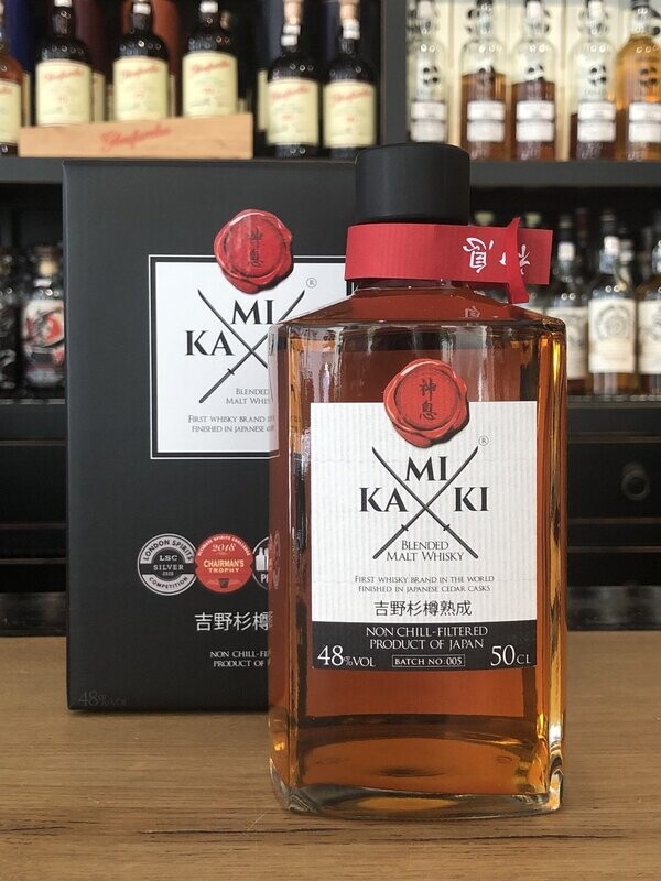 Kamiki Blended Malt mit 0,5l und 48% Kamiki Blended Malt mit 0,5l und 48%