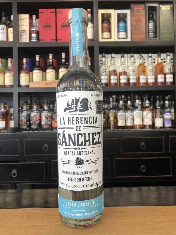 La Herencia de Sanchez Espadin Mezcal mit 0,7 und 42% La Herencia de Sanchez Espadin Mezcal mit 0,7 und 42%