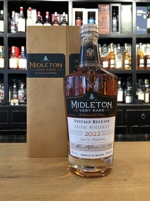 Midleton Very Rare 2022 mit 0,7l und 40% Midleton Very Rare 2022 mit 0,7l und 40%