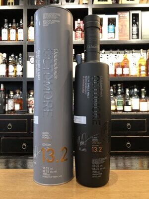 Octomore 13.2 Release 2022 Super Heavily Peated Islay mit 0,7l und 58,3% Octomore 13.2 Release 2022 Super Heavily Peated Islay mit 0,7l und 58,3%