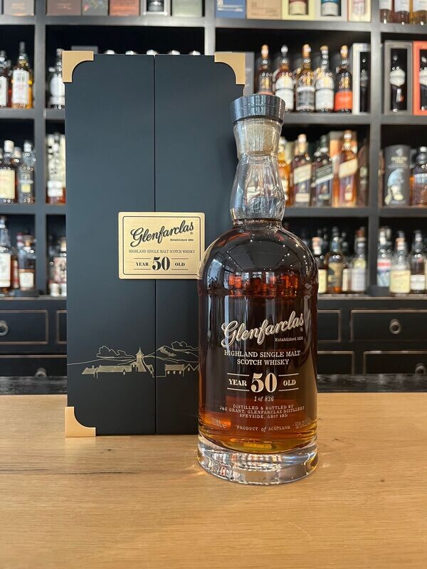 Glenfarclas 50 Jahre Jubiläumsausgabe mit 0,7l und 50% Glenfarclas 50 Jahre Jubiläumsausgabe mit 0,7l und 50%