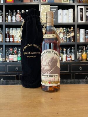 Pappy Van Winkle 23 Jahre Family Reserve 1992/2015 mit 0,7L und 47,8% Pappy Van Winkle 23 Jahre Family Reserve 1992/2015 mit 0,7L und 47,8%