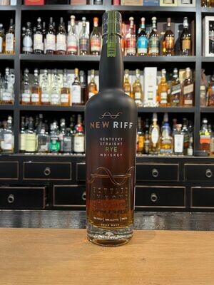 New Riff Kentucky Straight Rye mit 0,7l und 50% New Riff Kentucky Straight Rye mit 0,7l und 50%