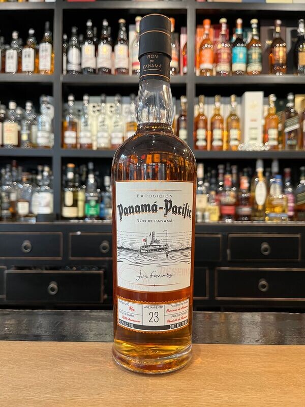 Panama Pacific Rum 23 Jahre mit 0,7l und 42,3% Panama Pacific Rum 23 Jahre mit 0,7l und 42,3%