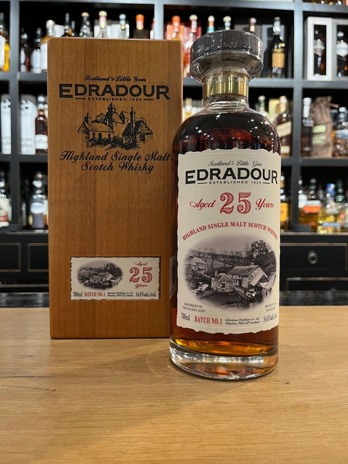 Edradour 25 Jahre Highland Single Malt Whisky mit 0,7L und 54,6%
