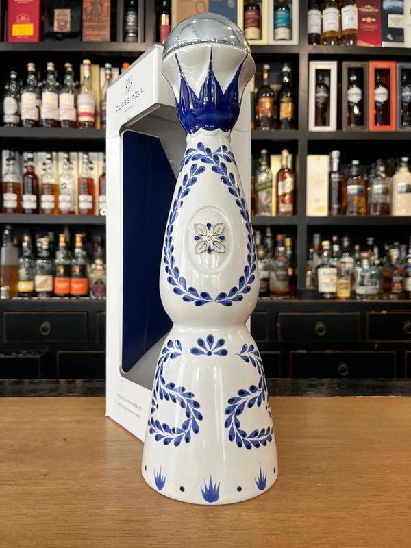 Clase Azul Tequila Reposado mit 0,7l und 40% Clase Azul Tequila Reposado mit 0,7l und 40%