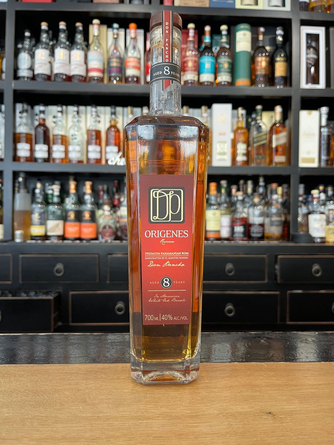 Origenes Reserva 8 Jahre mit 0,7l und 40%.