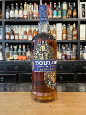 Boulder Straight Bourbon mit 0,7l und 42% Boulder Straight Bourbon mit 0,7l und 42%
