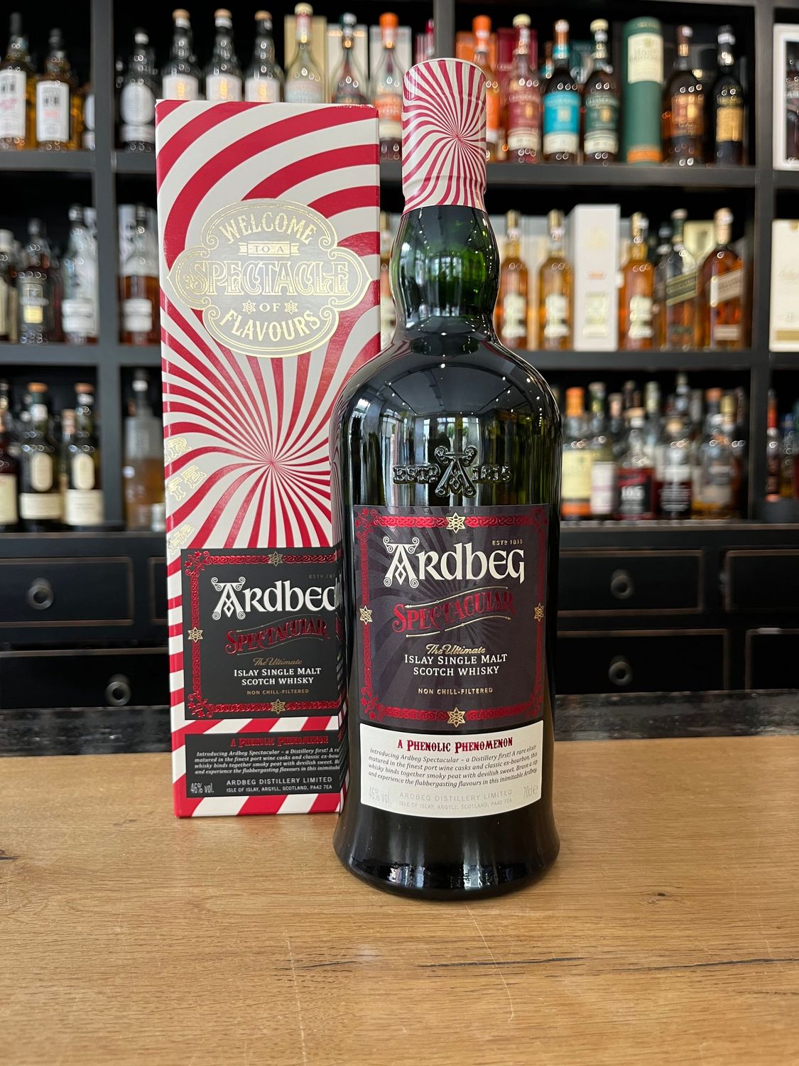 Ardbeg Spectacular Limited Edition 2024 mit 0,7 L und 46%