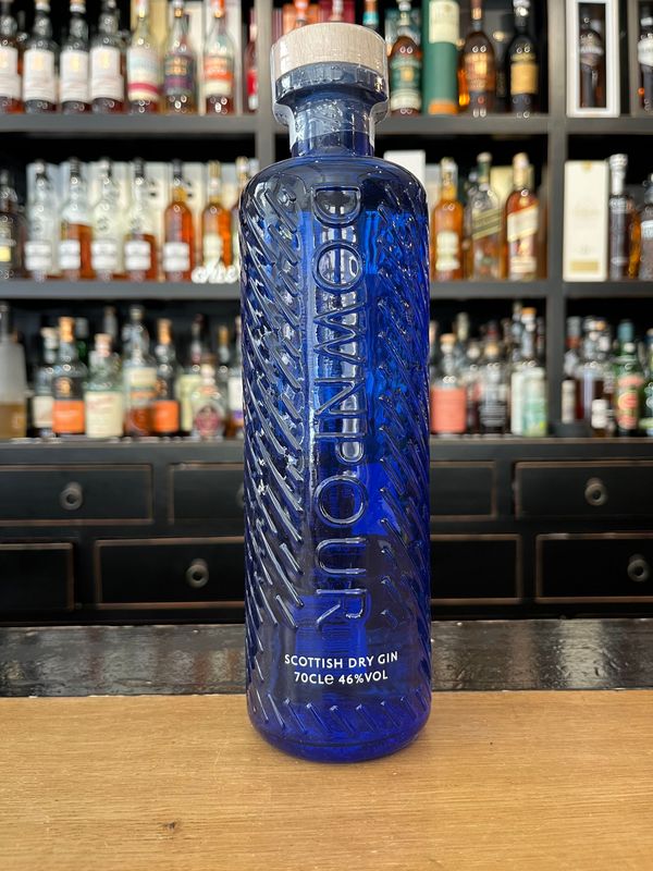 Downpour Scottish Dry Gin mit 0,7l und 46% Downpour Scottish Dry Gin mit 0,7l und 46%