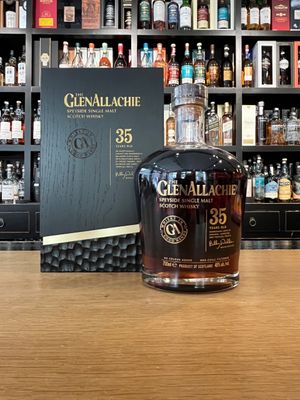 Glenallachie 35 Jahre 1989/2024 mit 0,7L und 48% Glenallachie 35 Jahre 1989/2024 mit 0,7L und 48%