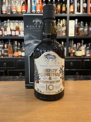 Wolfburn 10 Jahre X-mas Edition mit 0,7L und 46% Wolfburn 10 Jahre X-mas Edition mit 0,7L und 46%
