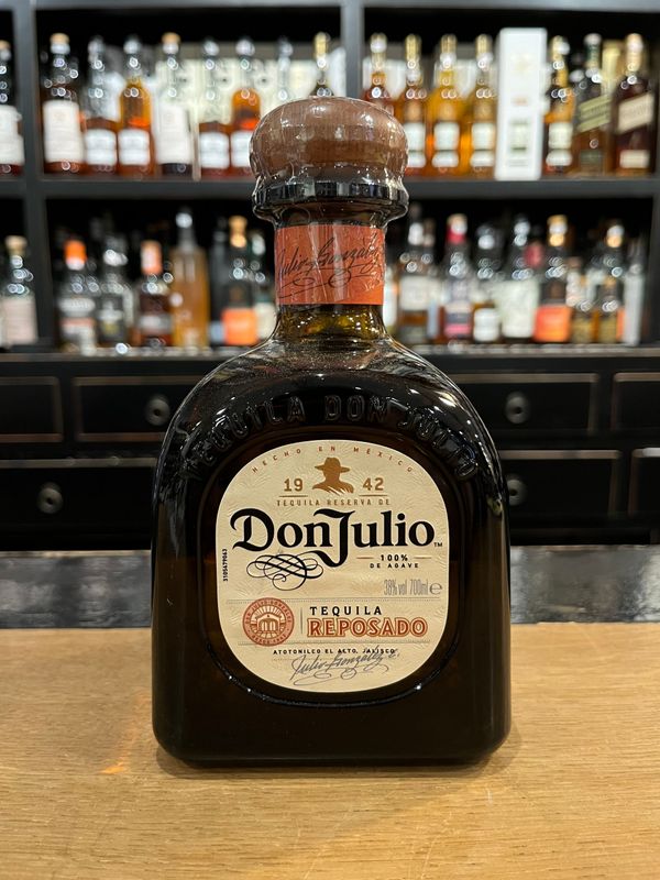 Don Julio Reposado Tequila mit 0,7L und 38% Don Julio Reposado Tequila mit 0,7L und 38%