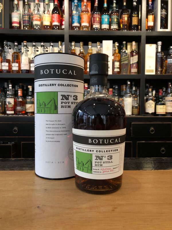 Botucal Distillery Collection Batch No.3 Pot Still mit 0,7L und 47%