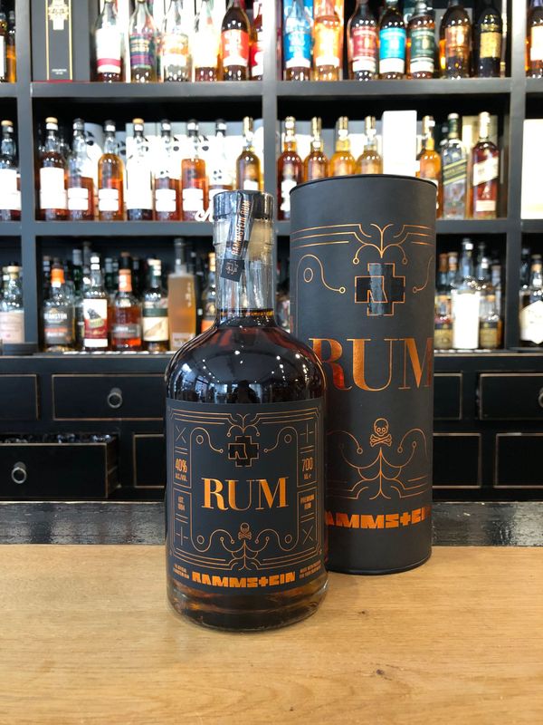 Rammstein Rum 12 Jahre mit 0,7L und 40% Rammstein Rum 12 Jahre mit 0,7L und 40%