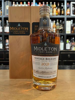 Midleton Very Rare 2021 mit 0,7l und 40% Midleton Very Rare 2021 mit 0,7l und 40%