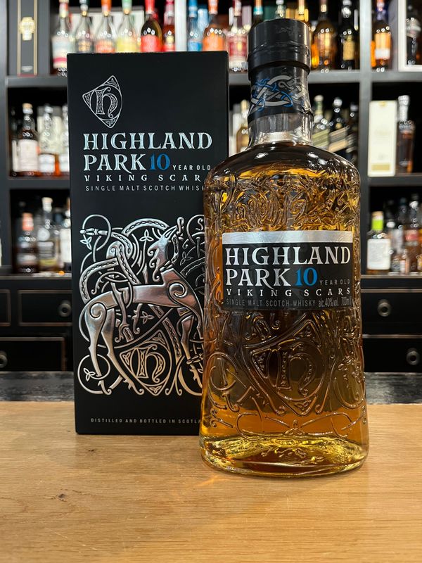 Highland Park 10 Jahre mit 0,7l und 40% Highland Park 10 Jahre mit 0,7l und 40%
