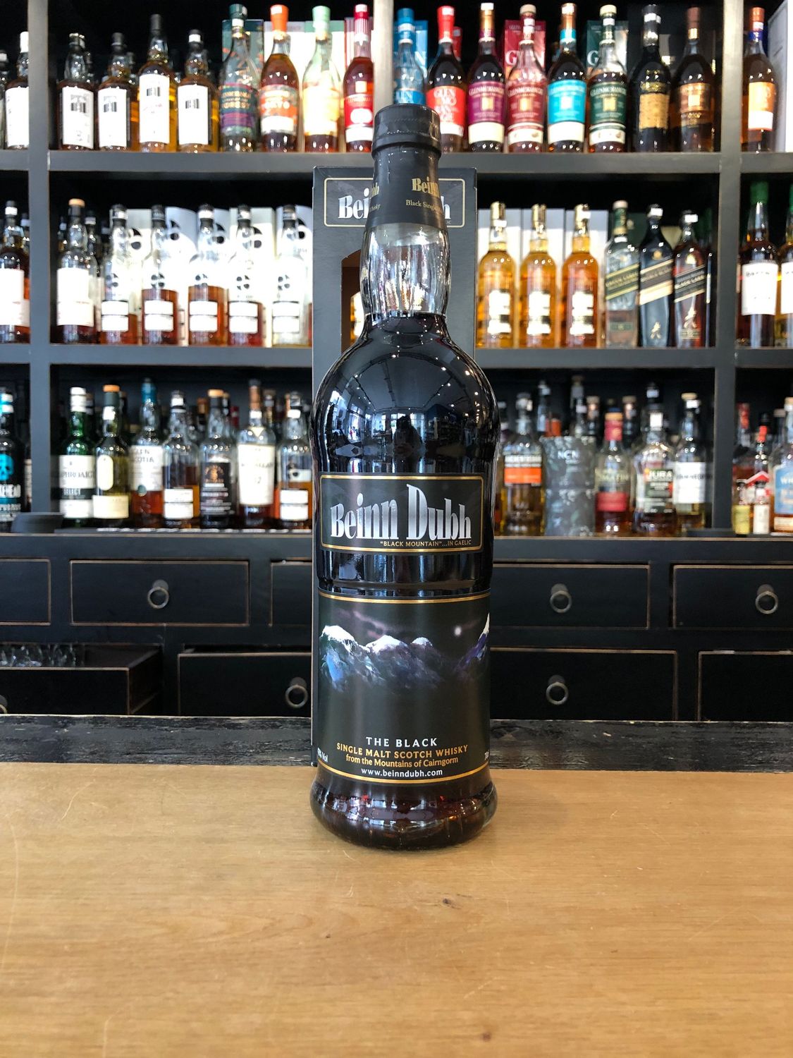 Beinn Dubh The Black mit 0,7l und 43%
