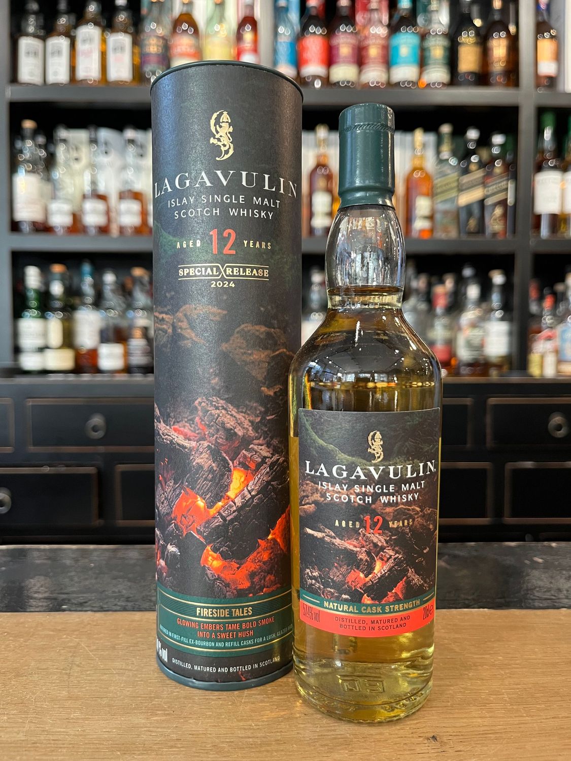 Lagavulin 12 Jahre Fireside Tales Special Release 2024 mit 0,2l und 57,4%