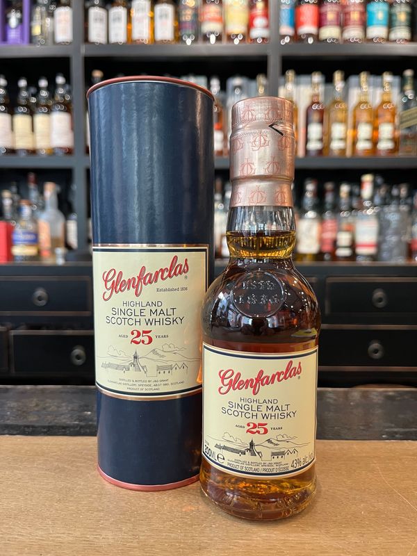 Glenfarclas 25 Jahre mit 0,2 L und 43% Glenfarclas 25 Jahre mit 0,2 L und 43%