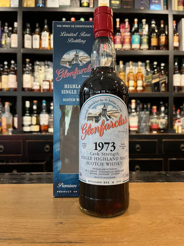 Glenfarclas 30 Jahre 1973/2003 Cask Strength nur 252 Flaschen Glenfarclas 30 Jahre 1973/2003 Cask Strength nur 252 Flaschen