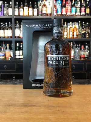 Highland Park 21 Jahre Release 2019 mit 0,7L und 46% Highland Park 21 Jahre Release 2019 mit 0,7L und 46%