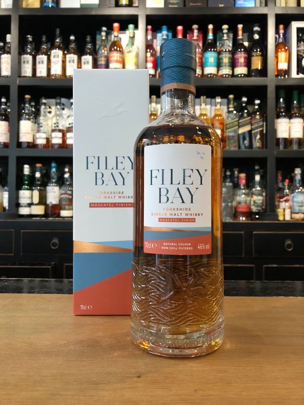 Filey Bay Moscatel aus Yorkshire mit 0,7L und 46% Filey Bay Moscatel aus Yorkshire mit 0,7L und 46%