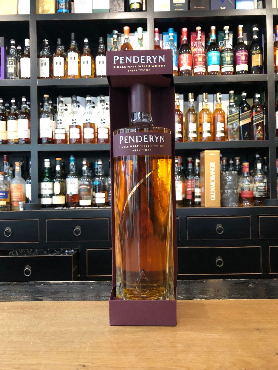 Penderyn Sherrywood (aus Wales) mit 0,7L und 46%
