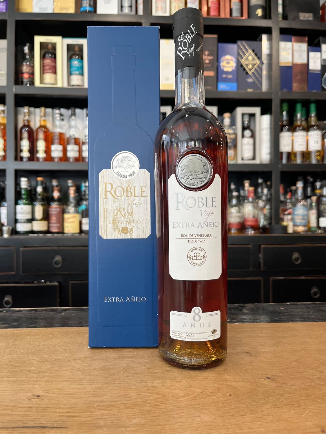 Ron Roble Viejo 8 Jahre Extra Anejo mit 0,7l und 40%