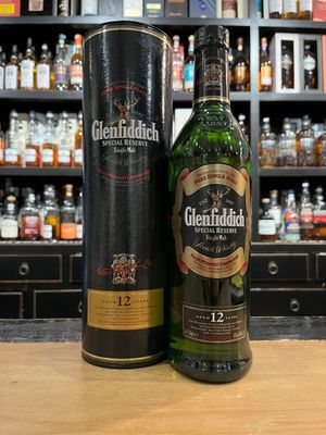Glenfiddich 12 Jahre Alte Abfüllung mit 0,7l und 40% Glenfiddich 12 Jahre Alte Abfüllung mit 0,7l und 40%