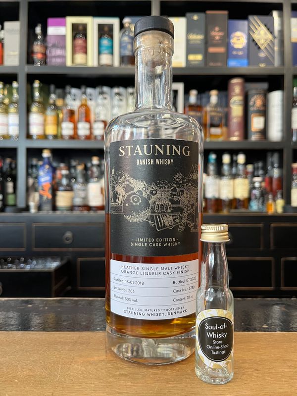 Stauning Heather Orange Liqueur Cask Sample mit 2cl und 50% Stauning Heather Orange Liqueur Cask Sample mit 2cl und 50%