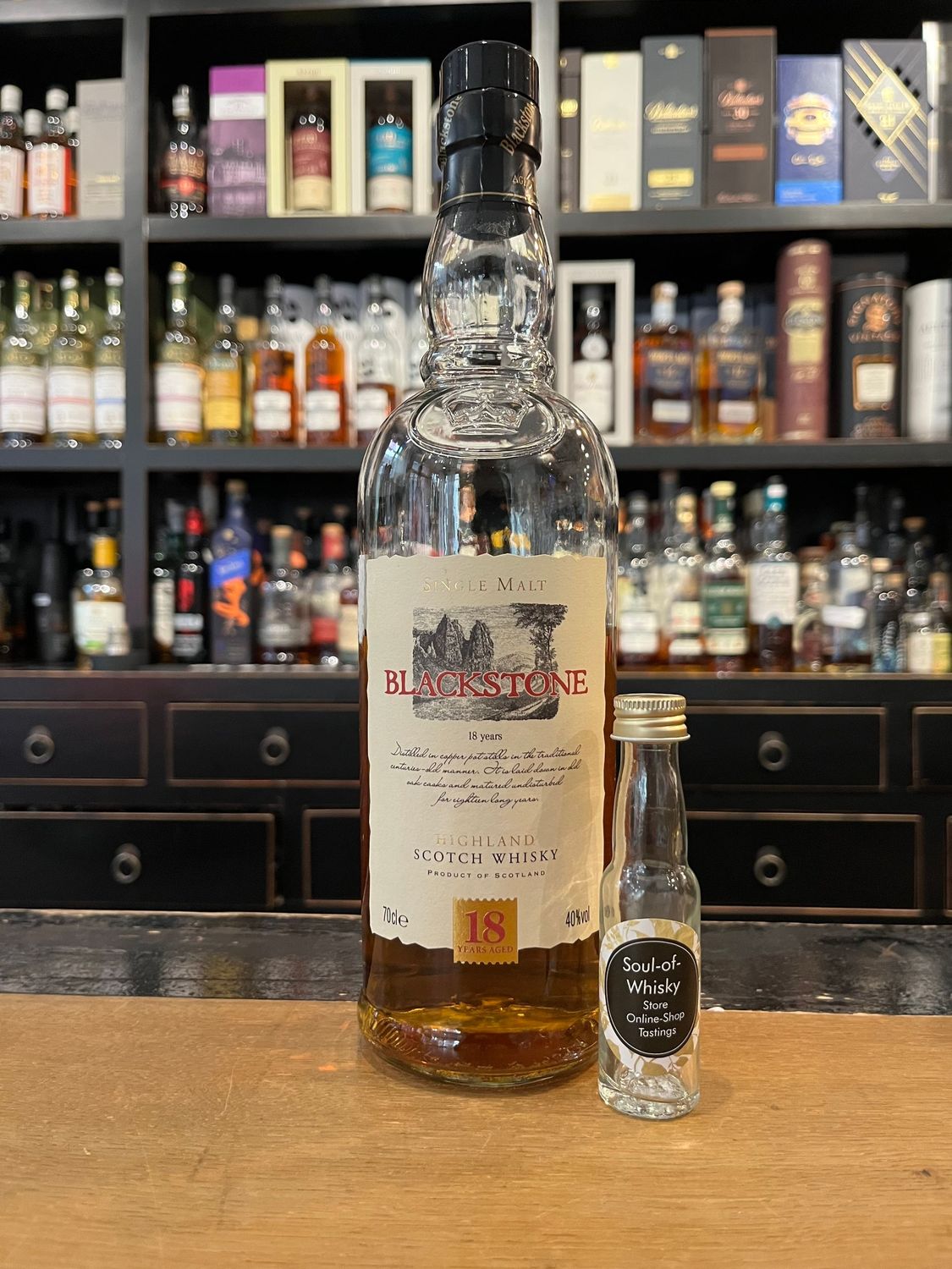 Blackstone 18 Jahre Sample mit 2cl und 40% Blackstone 18 Jahre Sample mit 2cl und 40%