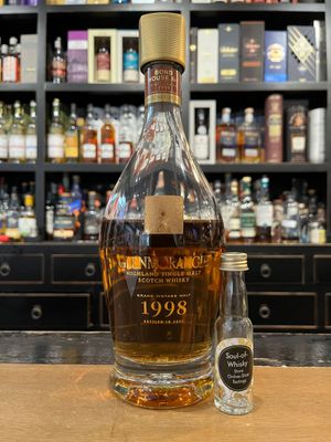 Glenmorangie 24 Jahre Grand Vintage Sample mit 2cl und 43% Glenmorangie 24 Jahre Grand Vintage Sample mit 2cl und 43%