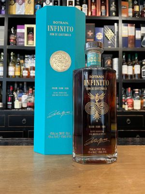 Botran Infinito mit 0,7l und 43% Botran Infinito mit 0,7l und 43%