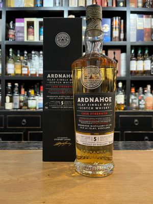 Ardnahoe 5 JahreCask Strength - Batch No.1 mit 0,7l und 60,9% Ardnahoe 5 JahreCask Strength - Batch No.1 mit 0,7l und 60,9%