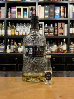 Highland Park Dragon Legend Sample mit 2cl und 43,1% Highland Park Dragon Legend Sample mit 2cl und 43,1%