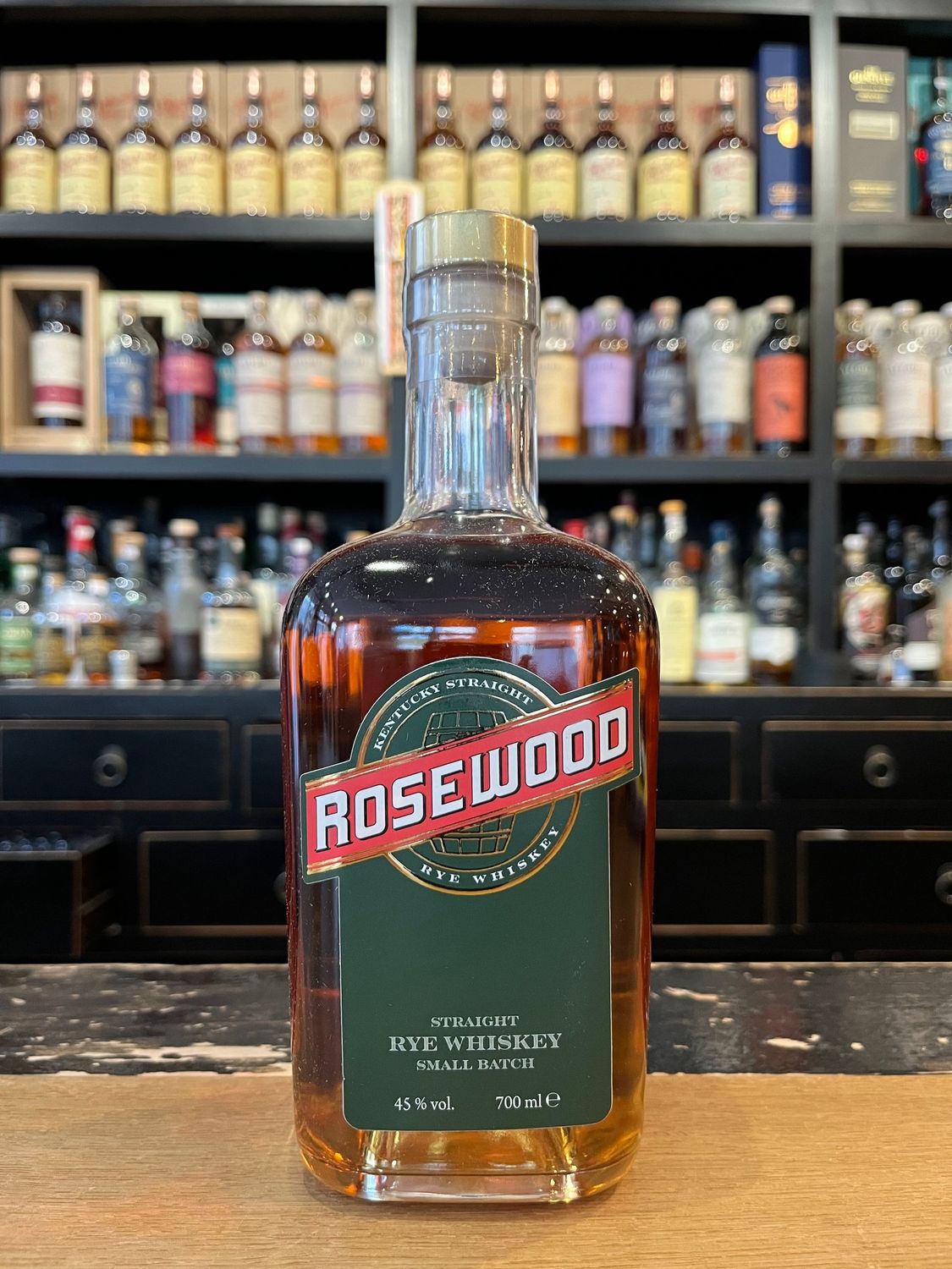 Rosewood Kentucky Straight Rye Whiskey mit 0,7l und 45% Rosewood Kentucky Straight Rye Whiskey mit 0,7l und 45%