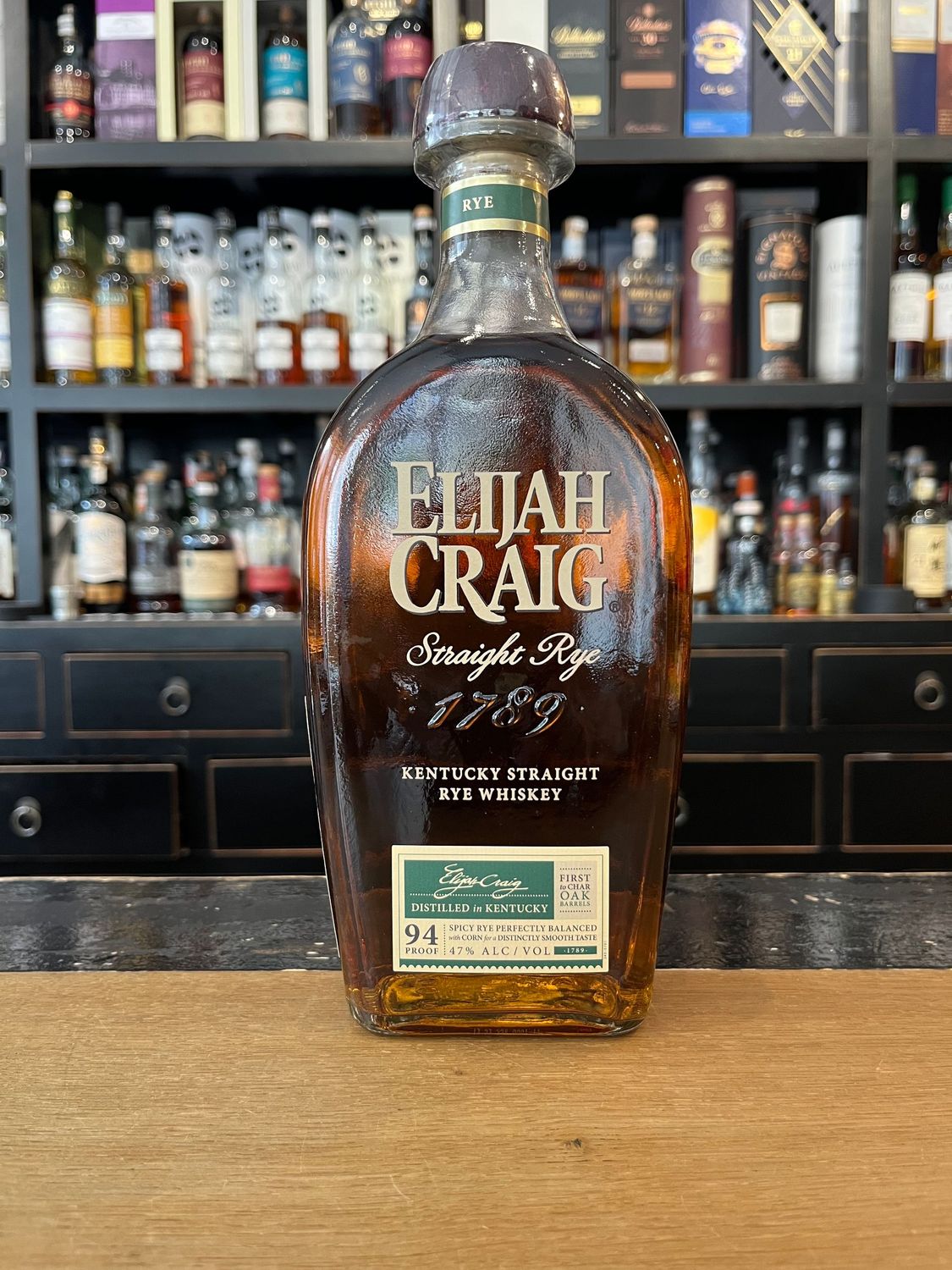 Elijah Craig Straight Rye mit 0,7l und 47% Elijah Craig Straight Rye mit 0,7l und 47%