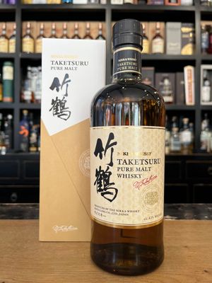Nikka Taketsuru Pure Malt mit 0,7 L und 43%