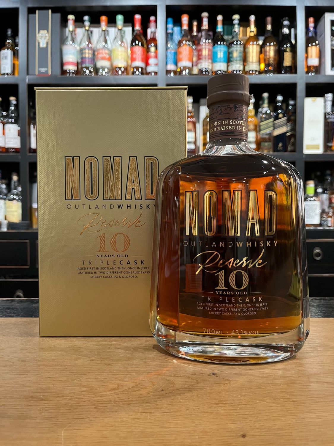 Nomad Outland Reserve Triple Cask mit 0,7L und 43,1% Nomad Outland Reserve Triple Cask mit 0,7L und 43,1%